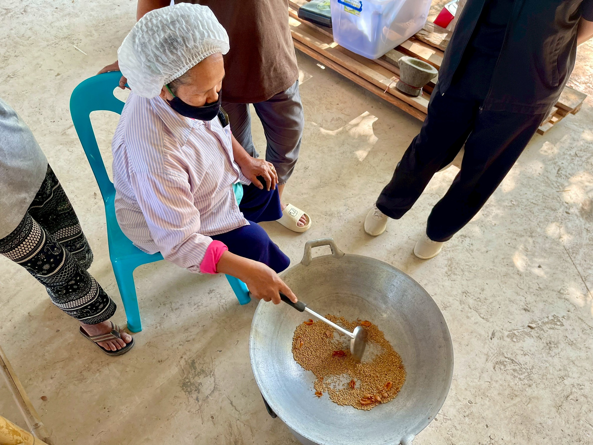 title - ส.ป.ก. อุตรดิตถ์ จัดฝึกอบรมเชิงปฏิบัติการ หลักสูตร “การเพิ่มมูลค่าสินค้า และการพัฒนาช่องทางด้านการตลาด” โครงการพัฒนาธุรกิจชุมชน กิจกรรมพัฒนาธุรกิจชุมชนในเขตปฏิรูปที่ดินจังหวัดอุตรดิตถ์ ปีงบประมาณ พ.ศ. ๒๕๖๙